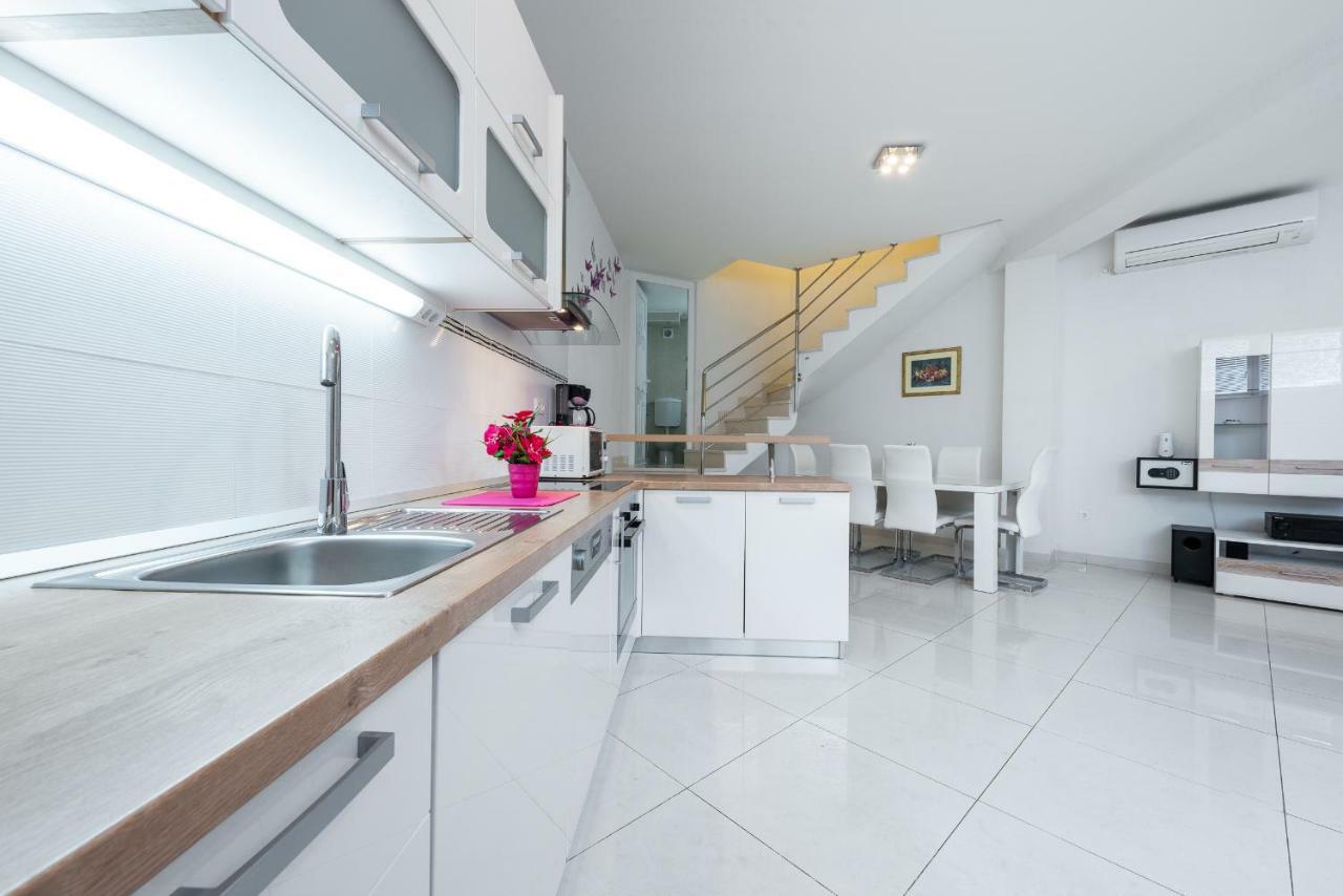 Luxury Sensation Spacious & Free Private Garage Ragusa Esterno foto