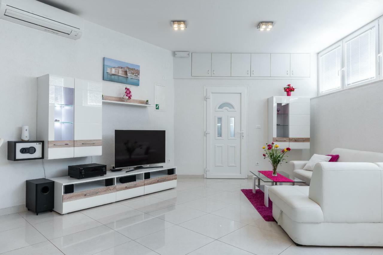 Luxury Sensation Spacious & Free Private Garage Ragusa Esterno foto
