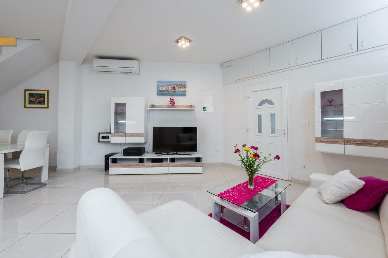 Luxury Sensation Spacious & Free Private Garage Ragusa Esterno foto